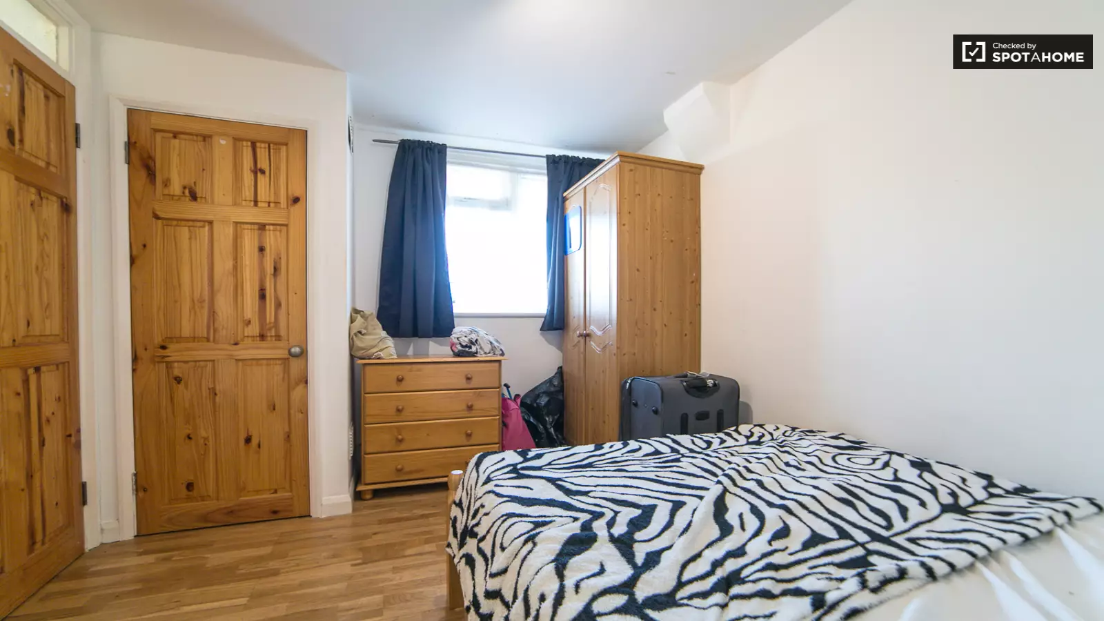 Flat Prince John Road in Greater London