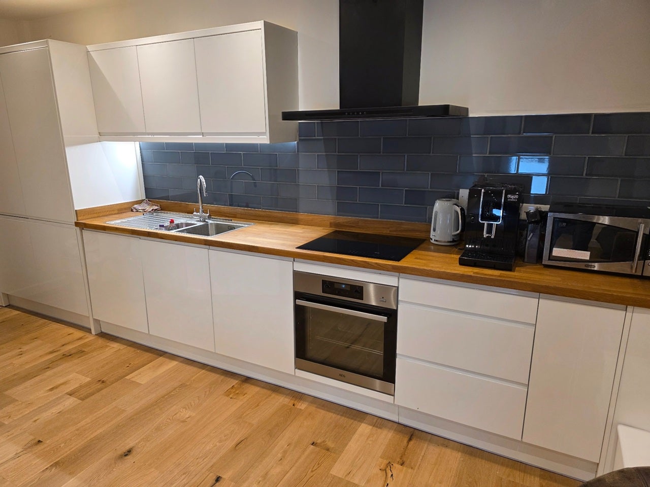 Flat Clapham Road in Greater London