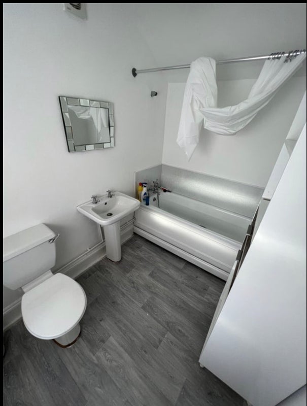 Room Avonvale Road in Bristol