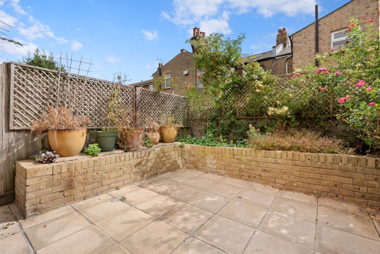 House Balfern Street in Greater London