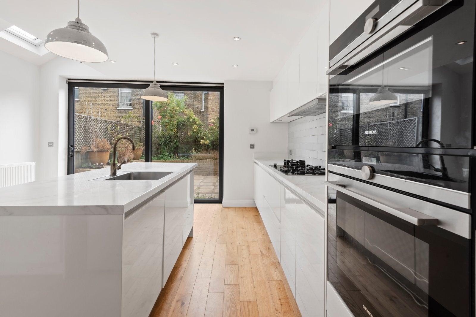 House Balfern Street in Greater London