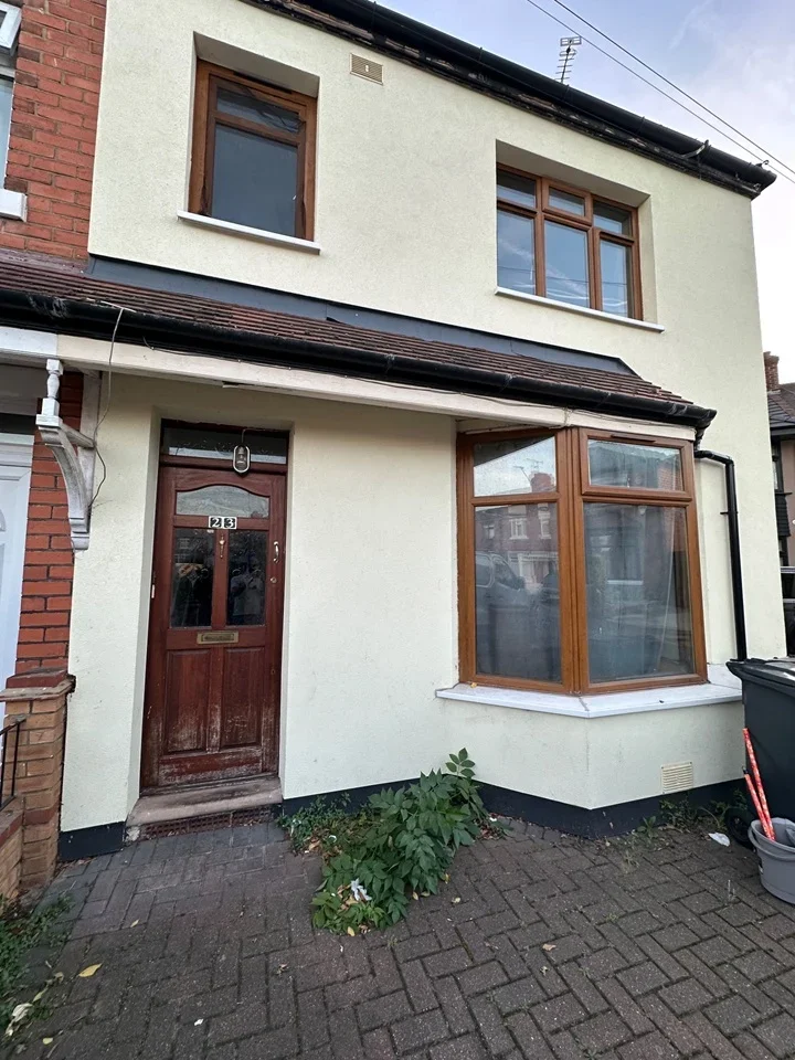 House Coniston Avenue in Greater London