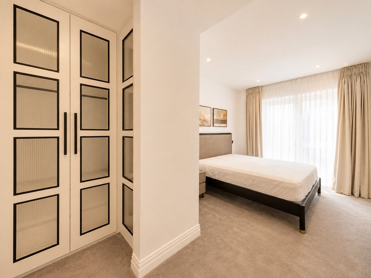 Flat Bagleys Lane in Greater London