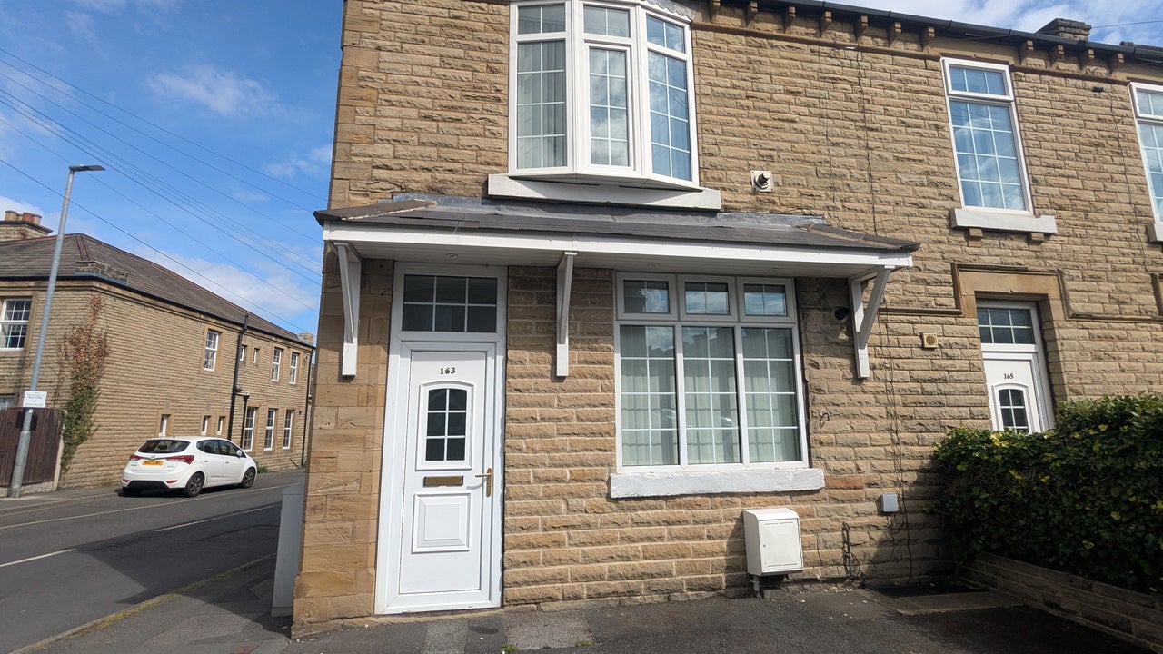 House Fairfield Terrace in Wakefield