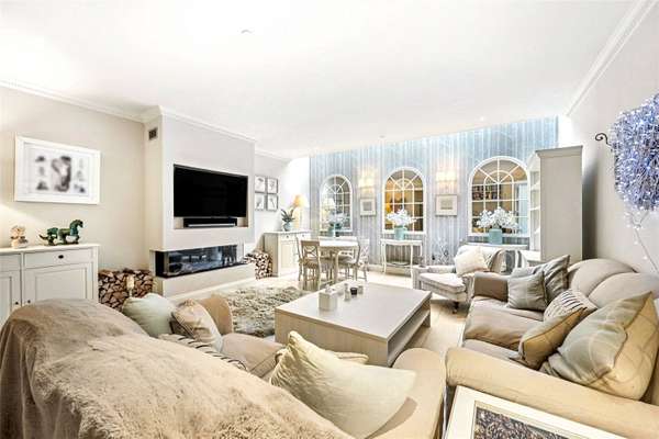 House Elysium Place in Greater London