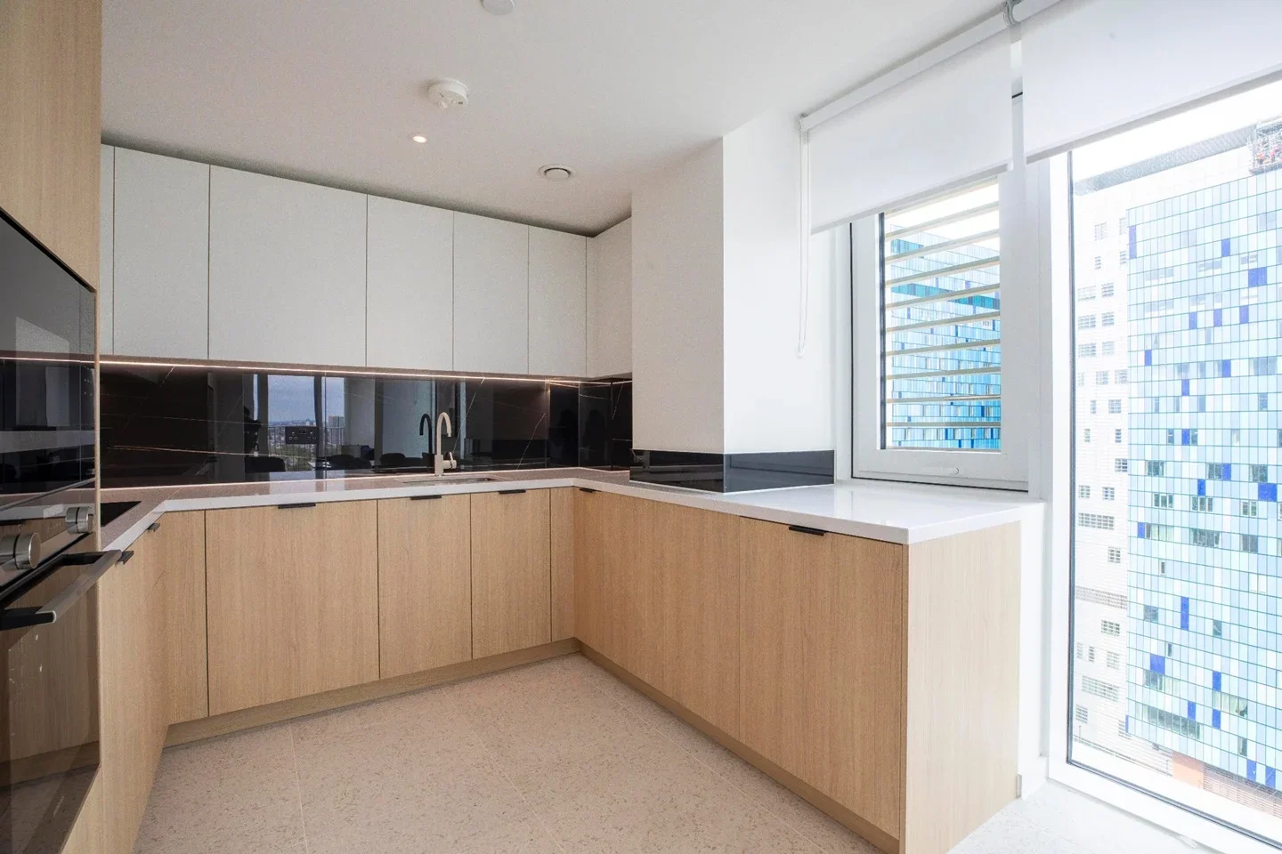 Flat Cendal Crescent in Greater London