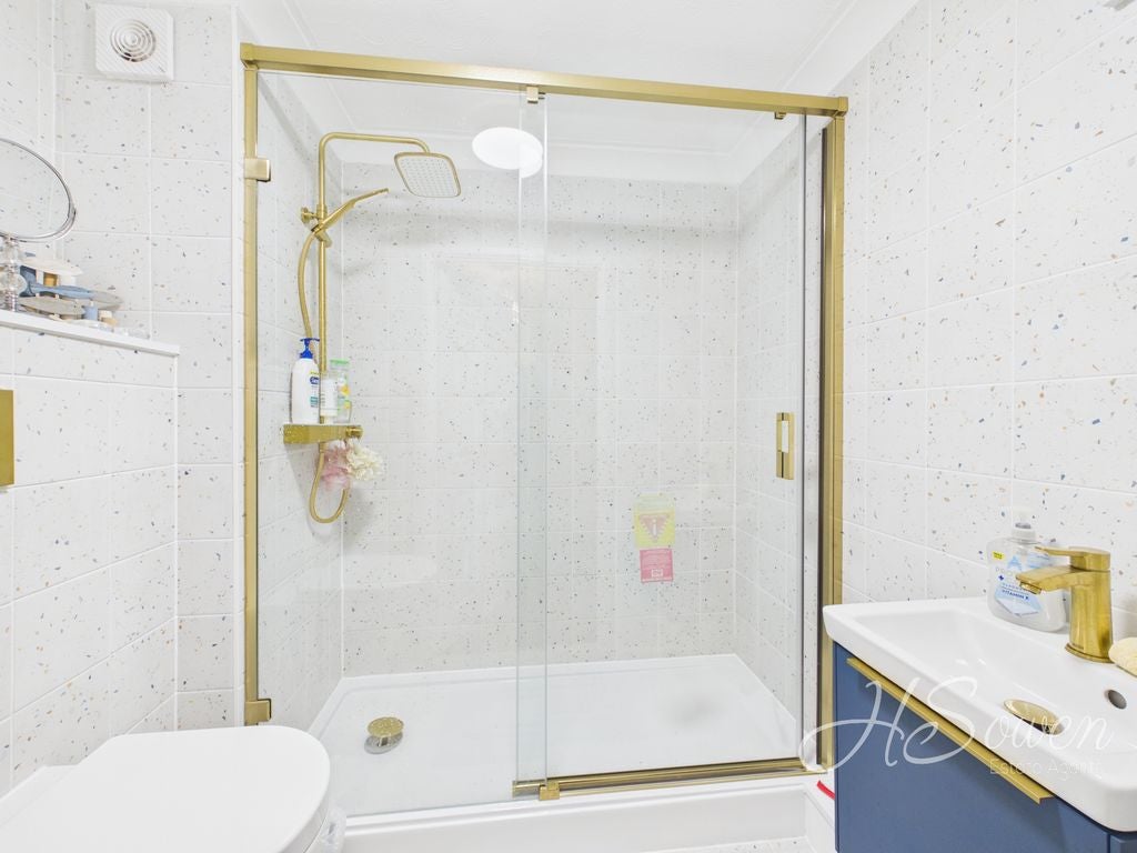 Flat Chilcote Close in Torquay