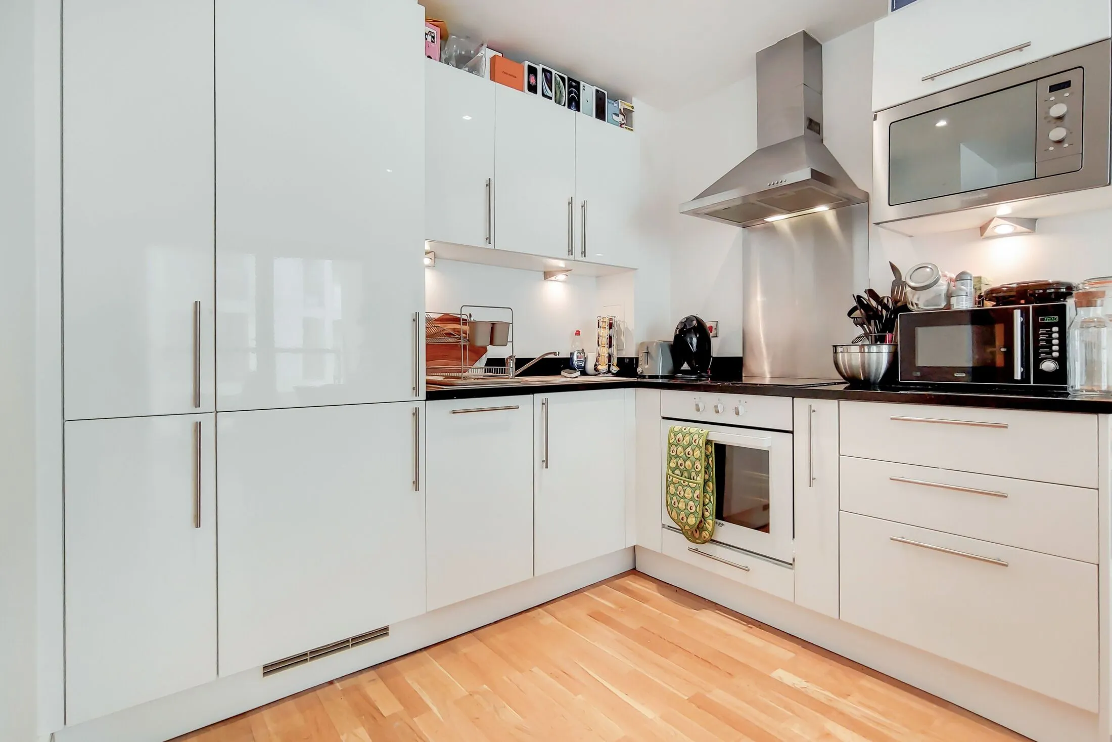 Flat Millharbour in Greater London