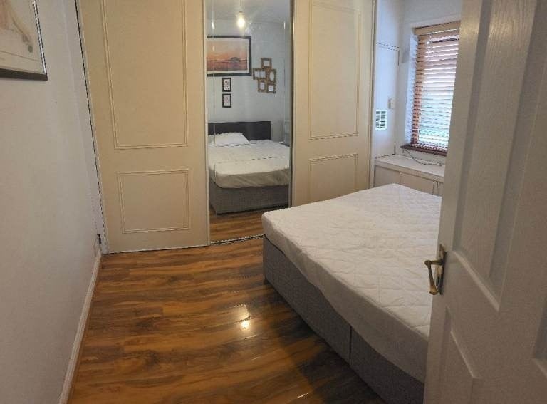 Room Stanley Avenue in Greater London
