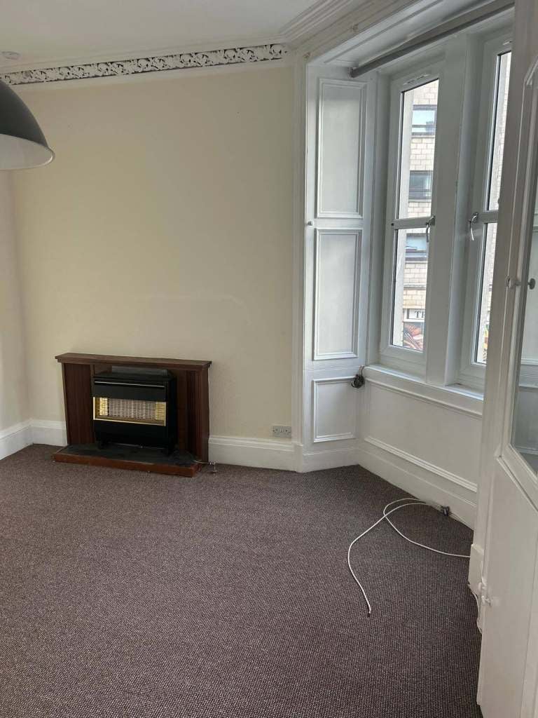 Flat Stewart Terrace in City of Edinburgh