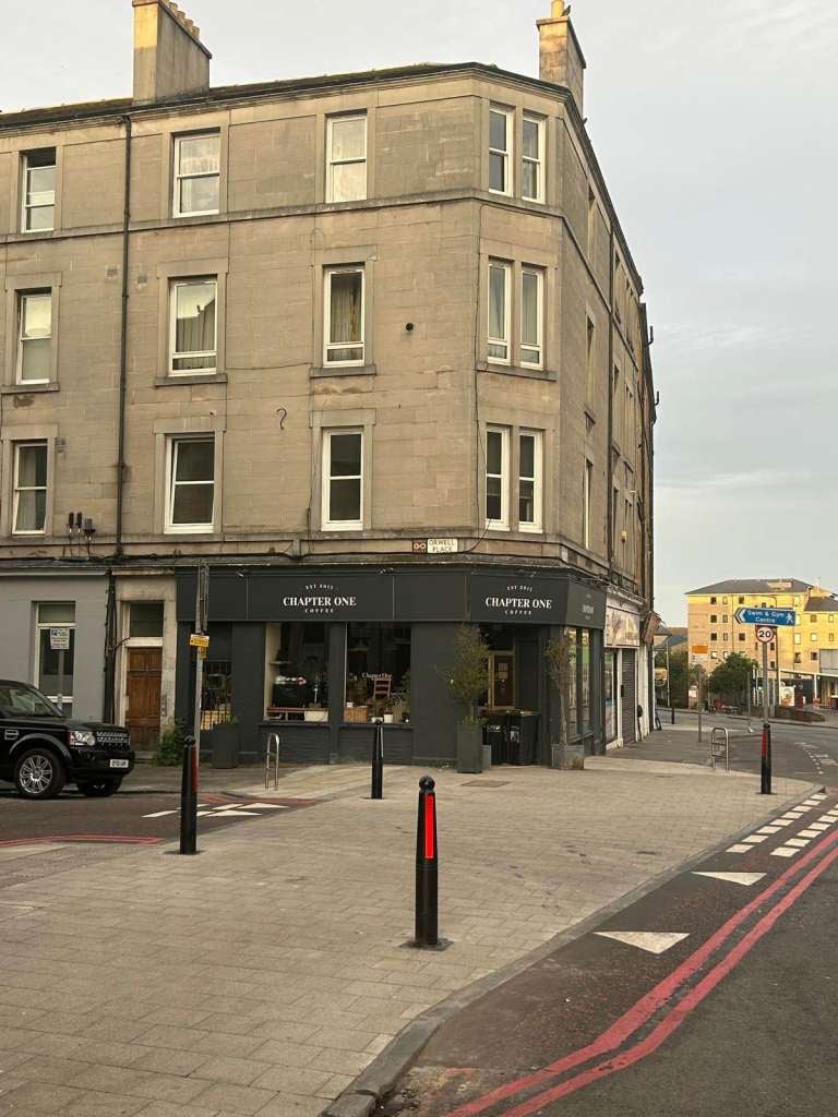 Flat Stewart Terrace in City of Edinburgh