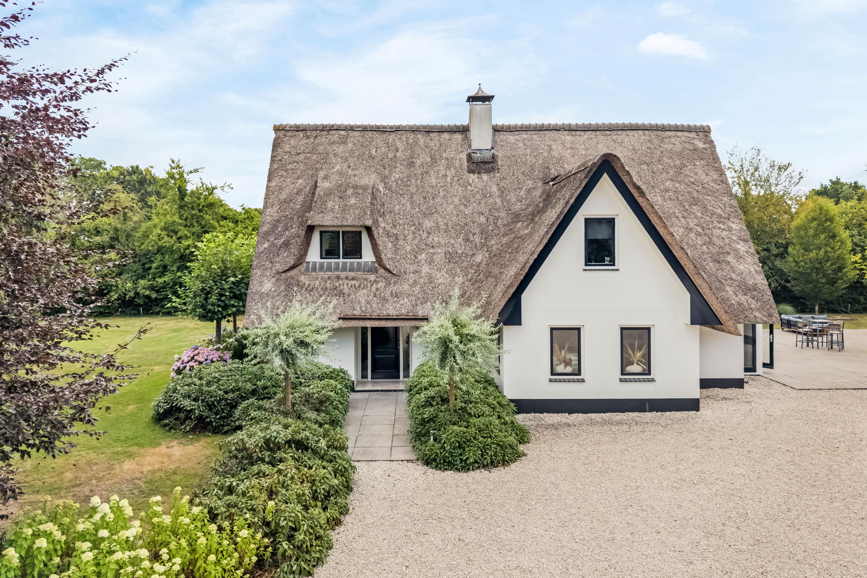 Vrijstaande woning te koop: Rijksweg 97, Terschuur