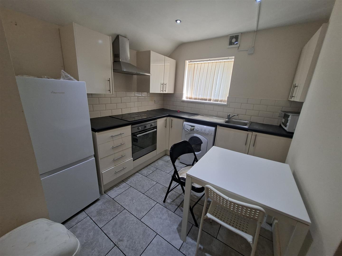 Flat Plasnewydd Square in Cardiff