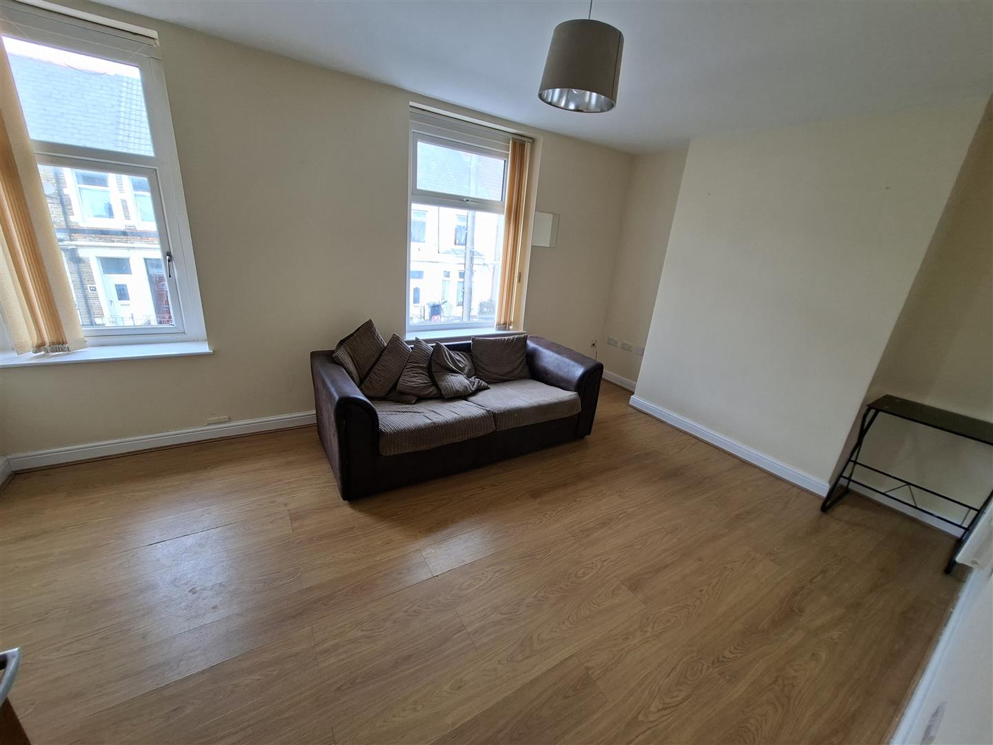 Flat Plasnewydd Square in Cardiff