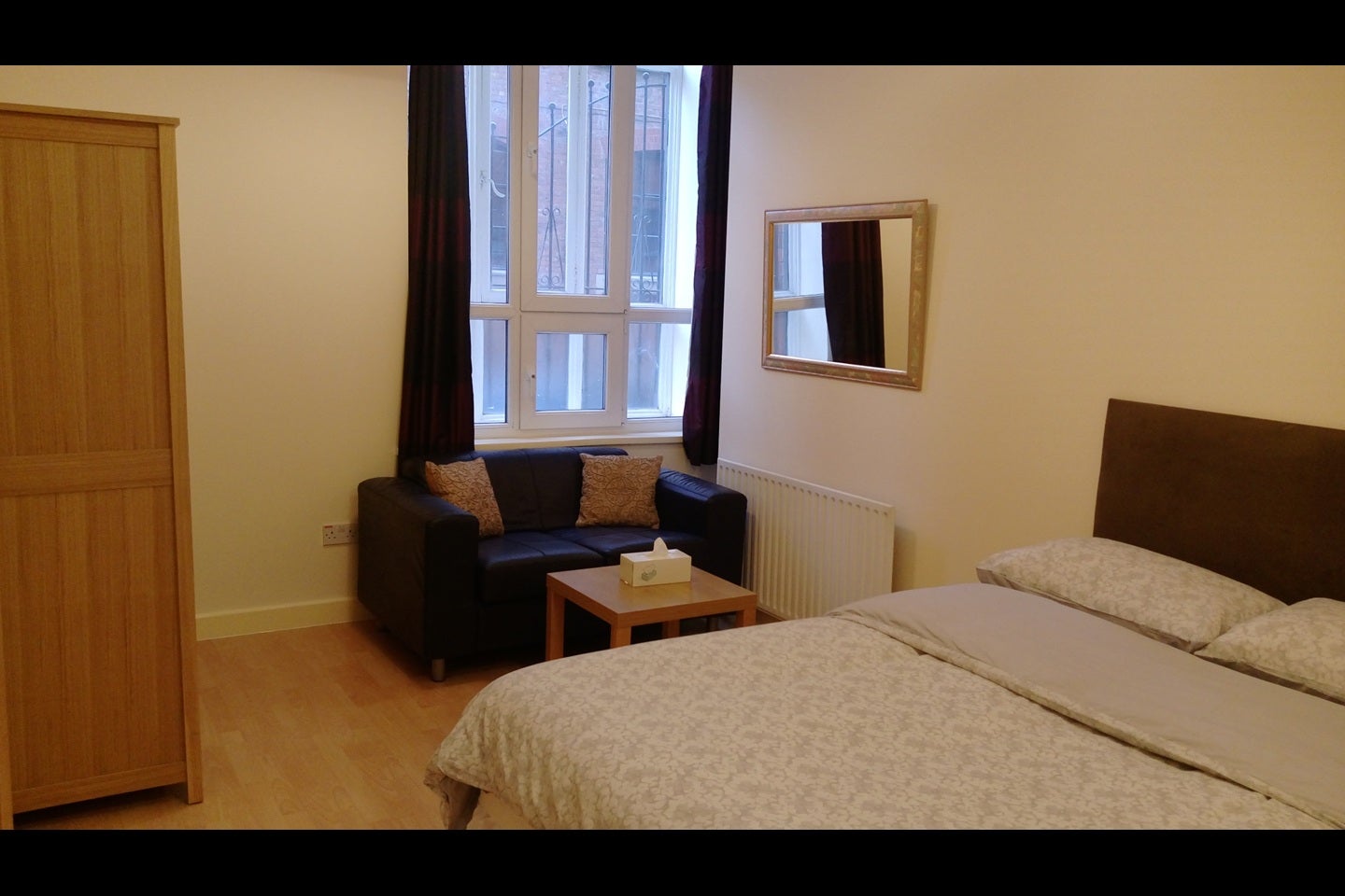 Room Cobourg Street in Manchester