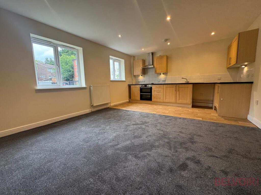 Flat Conway Close in Nottingham