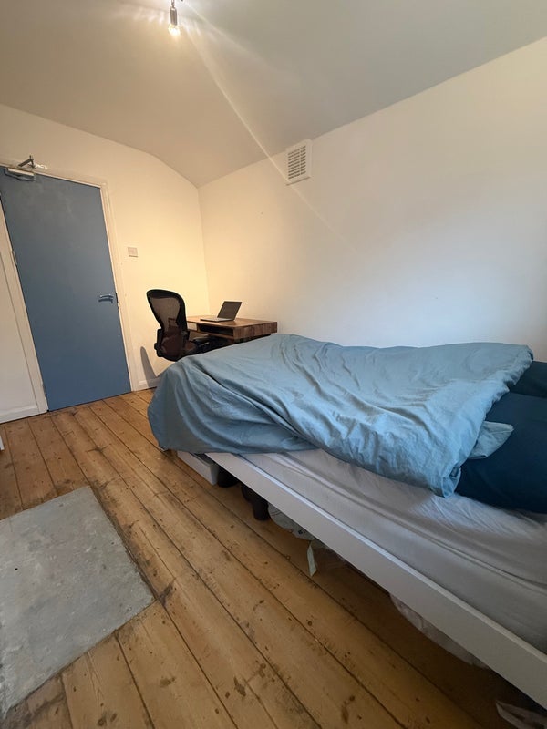 Room Grange Walk in Greater London