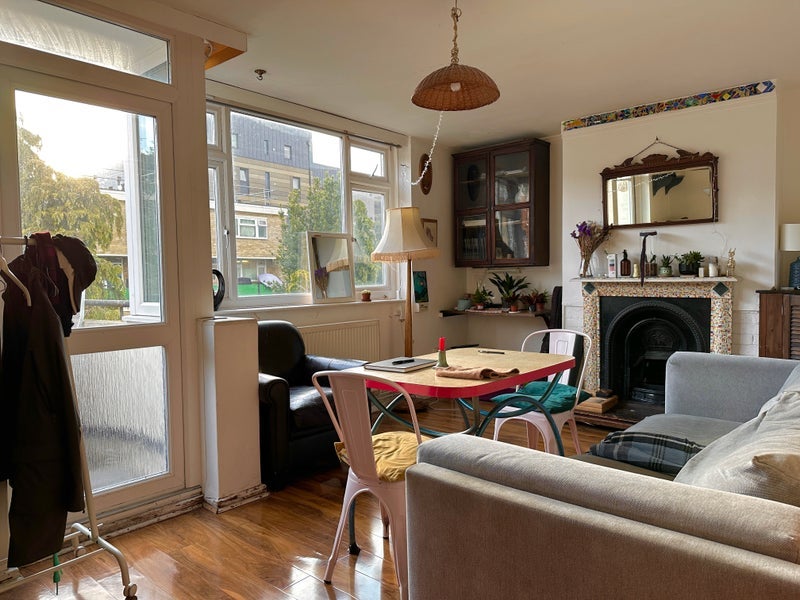 Room Crondall Street in Greater London