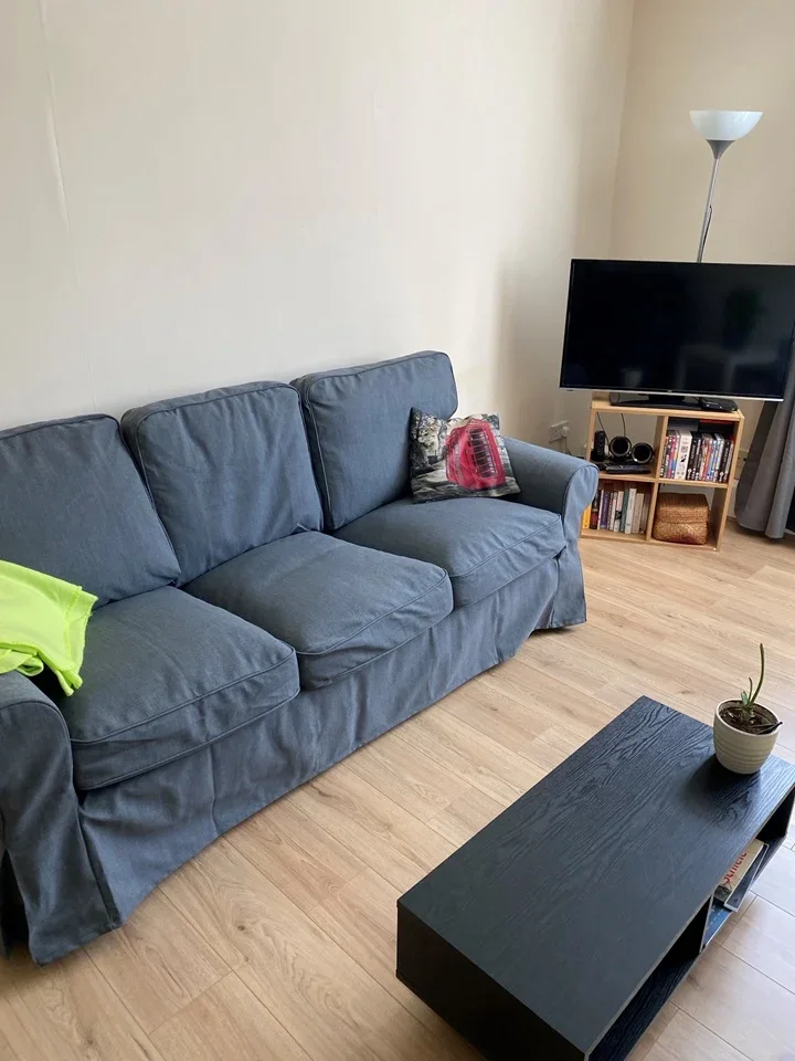 Flat Falcon Grove in Greater London
