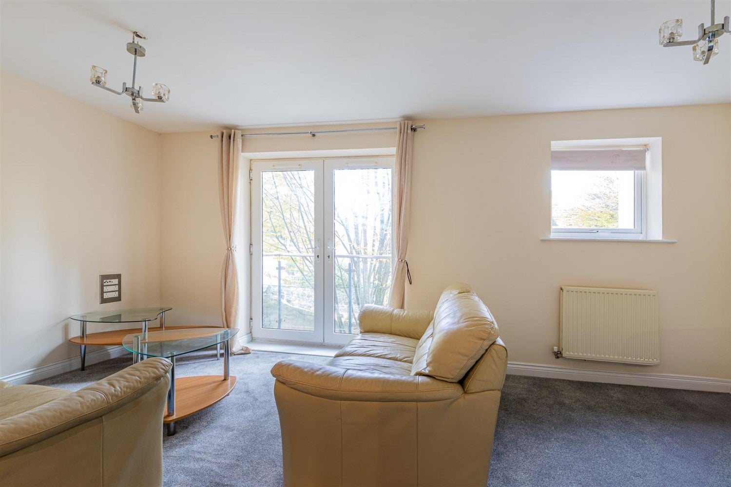 Flat Vishwell Road in Cardiff