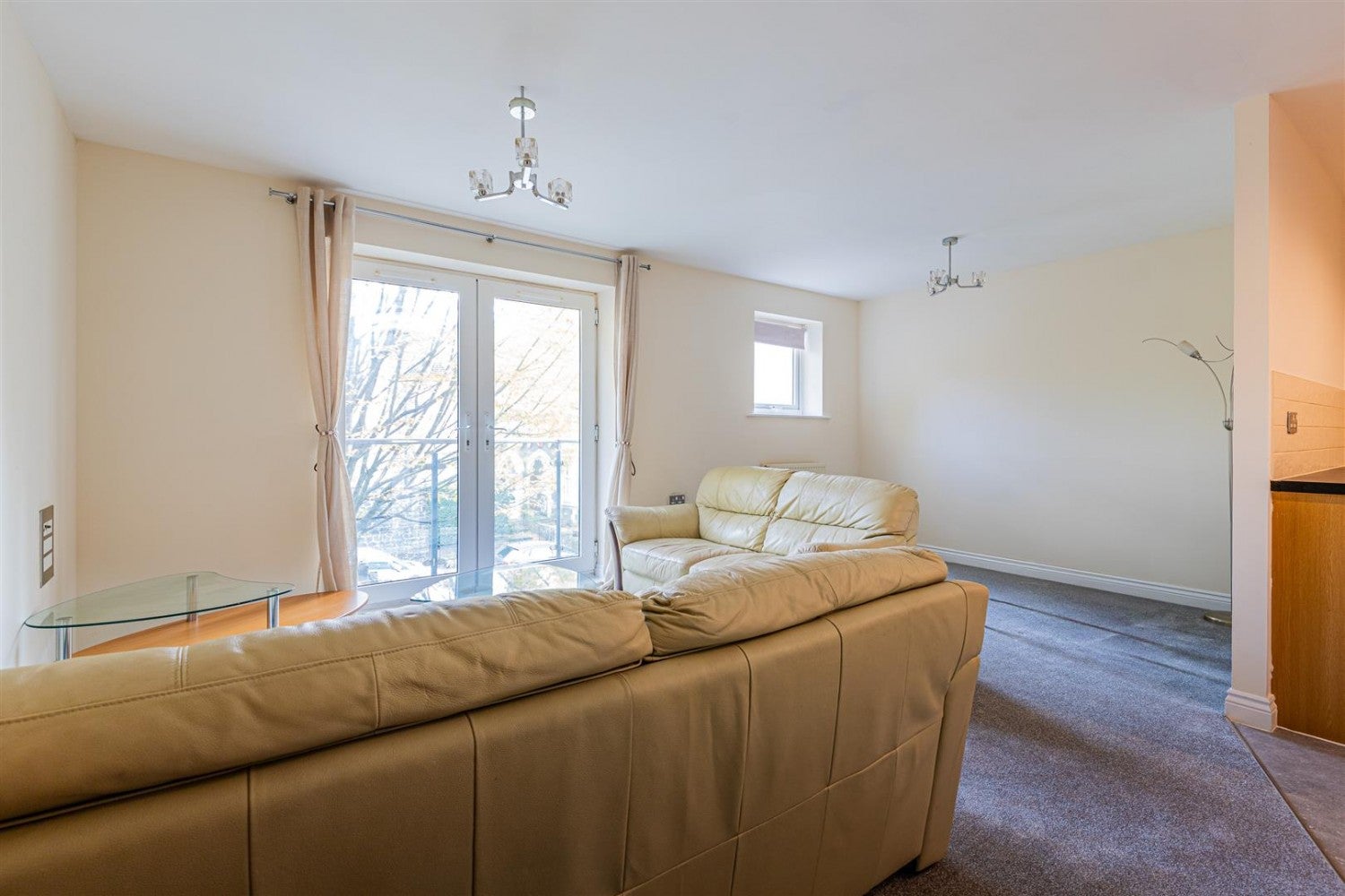 Flat Vishwell Road in Cardiff