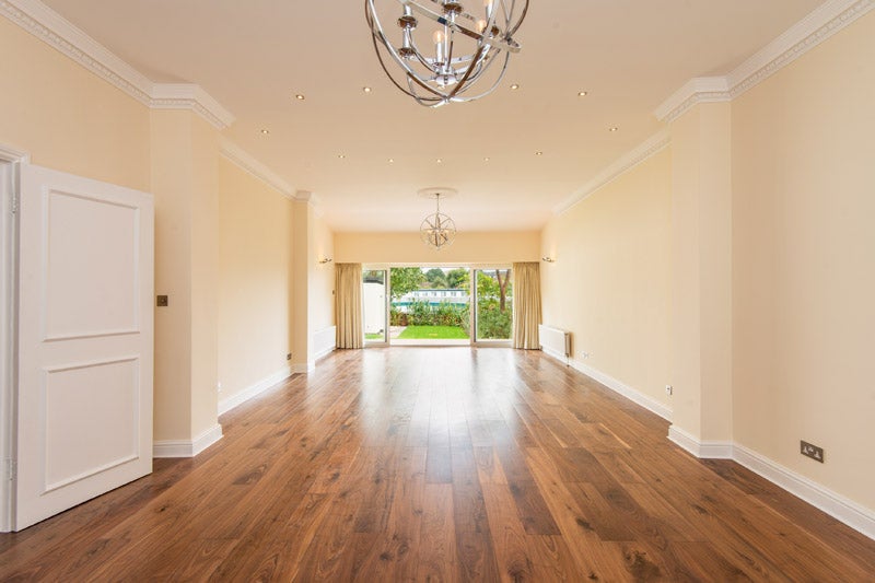 House Crediton Hill in Greater London