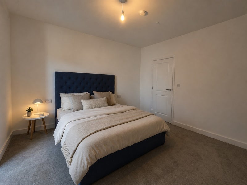Room Ponton Road in Greater London