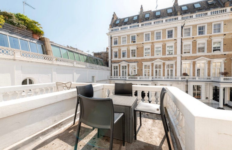 Flat Queen's Gate in Greater London