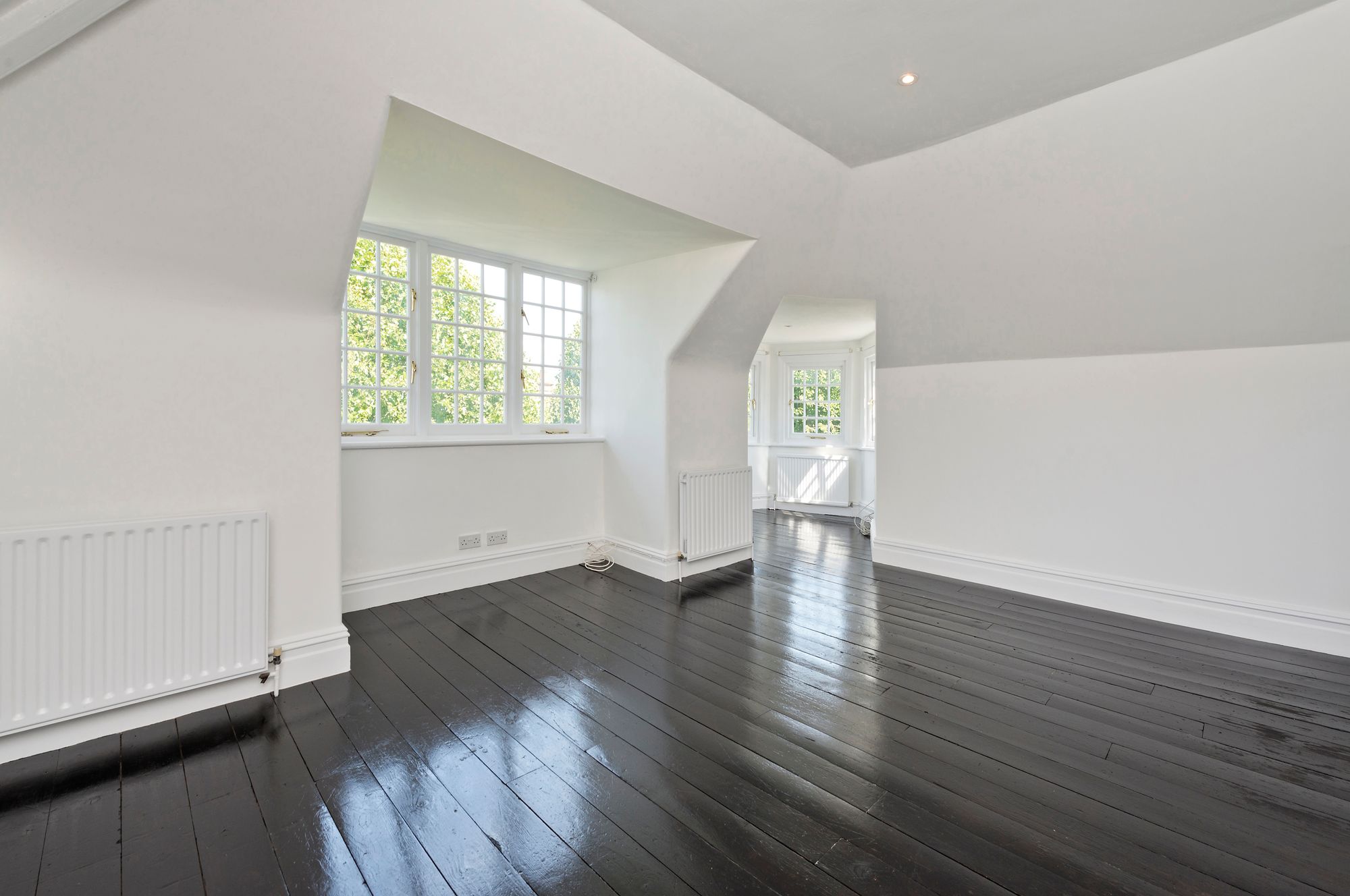 Flat Fellows Road in Greater London