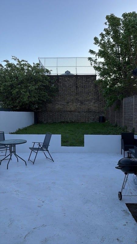 Room Trevelyan Road in Greater London
