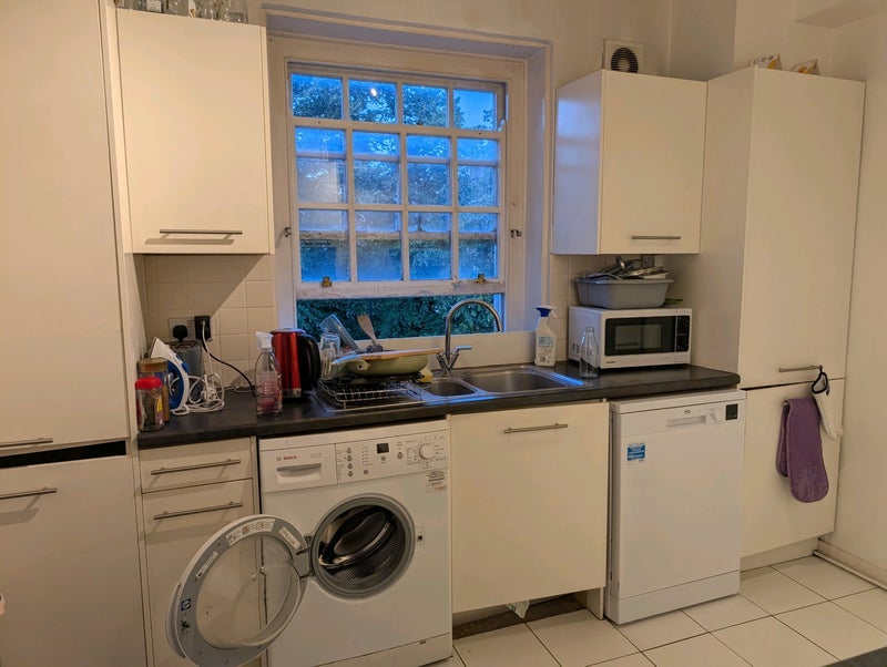 Room Wandsworth Road in Greater London