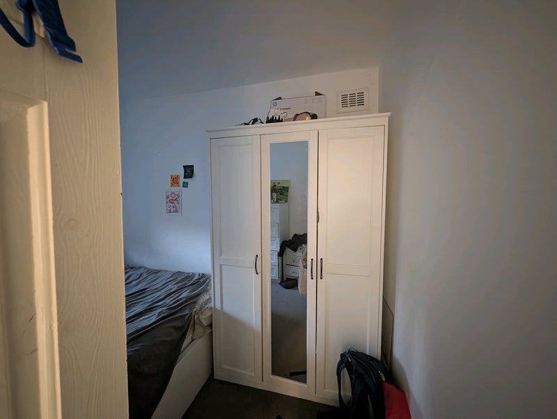 Room Wandsworth Road in Greater London