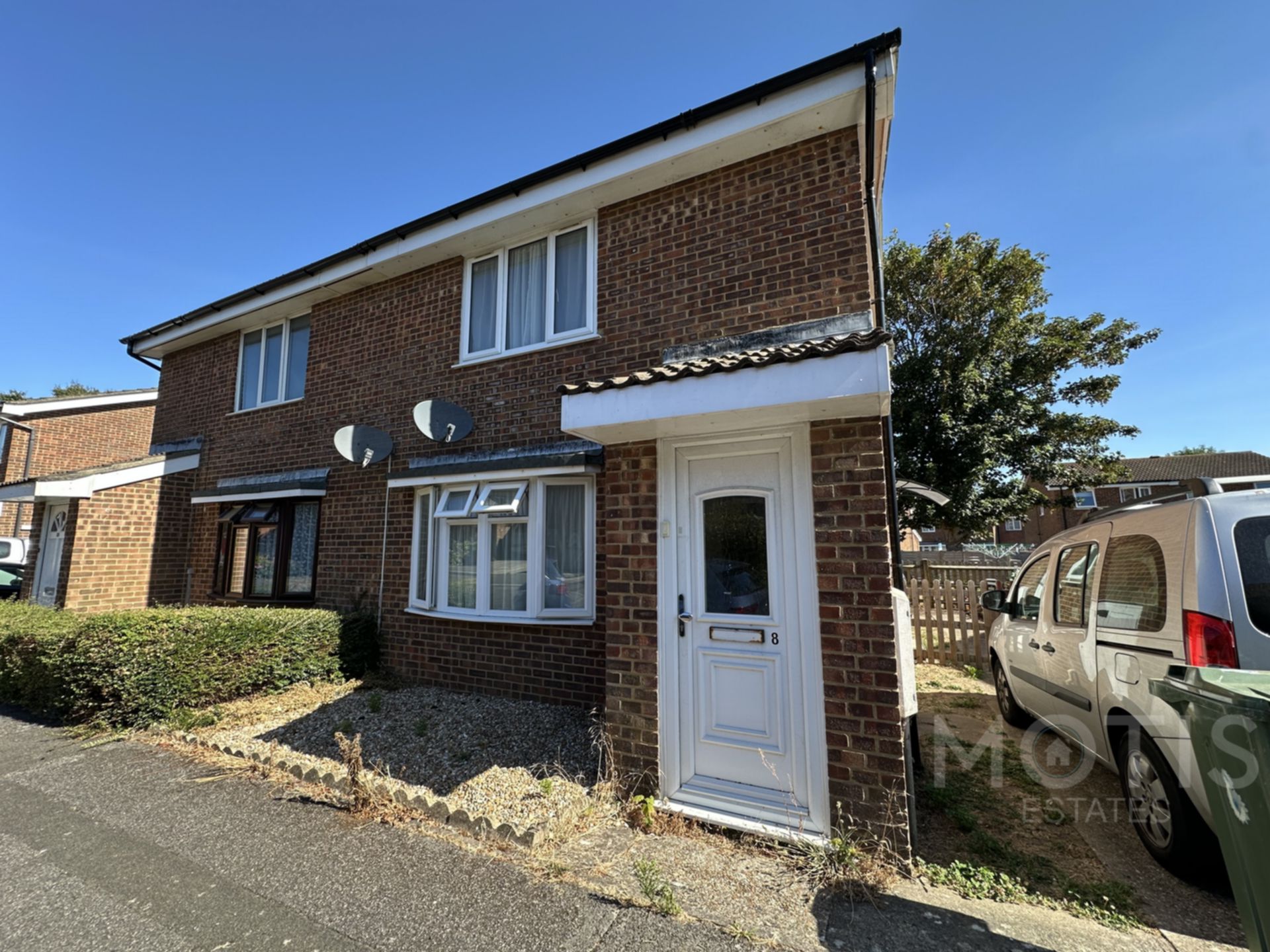 Flat Star Lane in Folkestone and Hythe District
