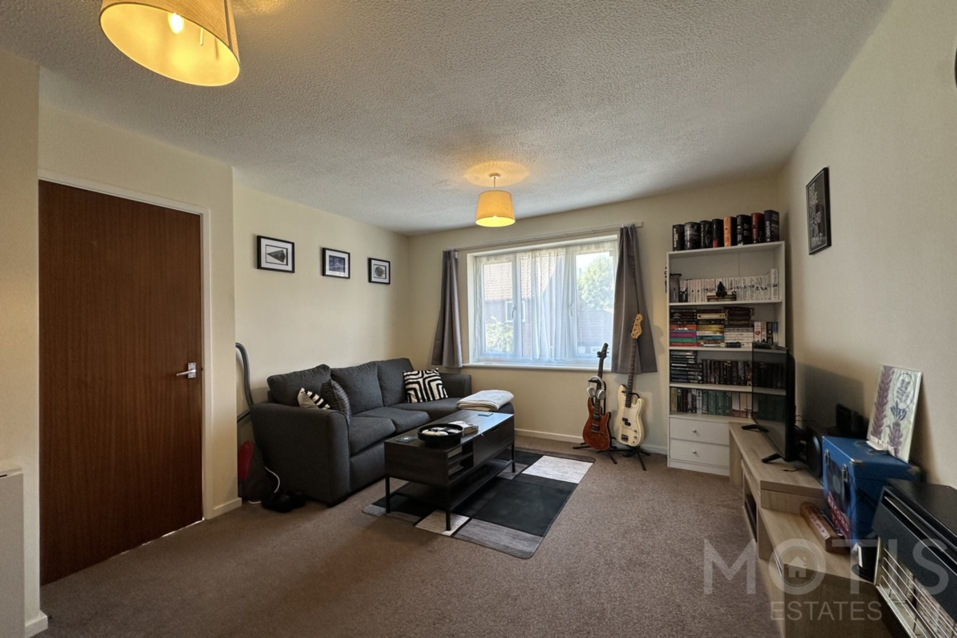 Flat Star Lane in Folkestone and Hythe District