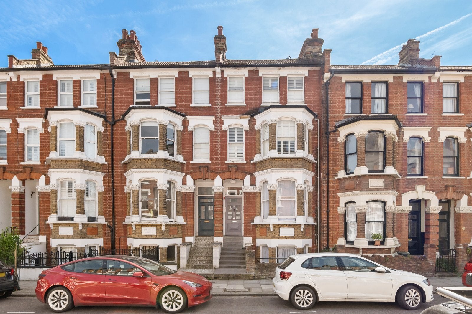 Flat Calabria Road in Greater London