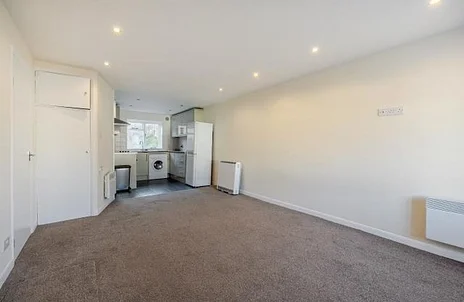 Flat Brockhurst Road in Chesham