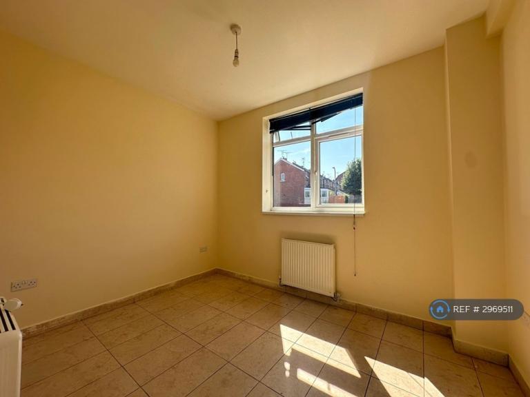 Flat Lower Leys in Wychavon