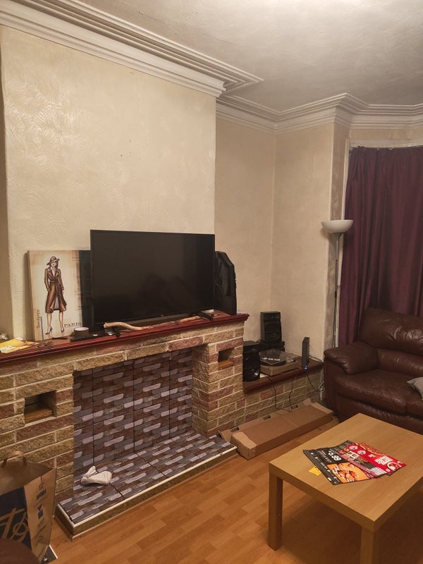 Room Back Albert Terrace in Leeds