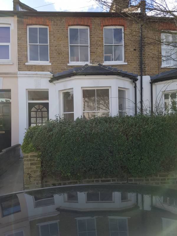 Room Manor Park Road in Greater London