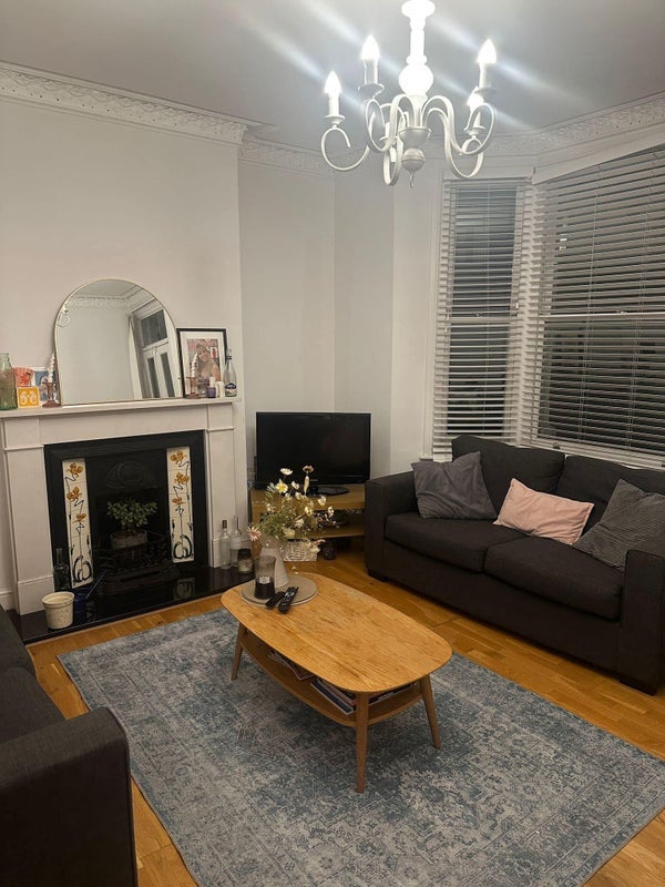 Room Prideaux Road in Greater London