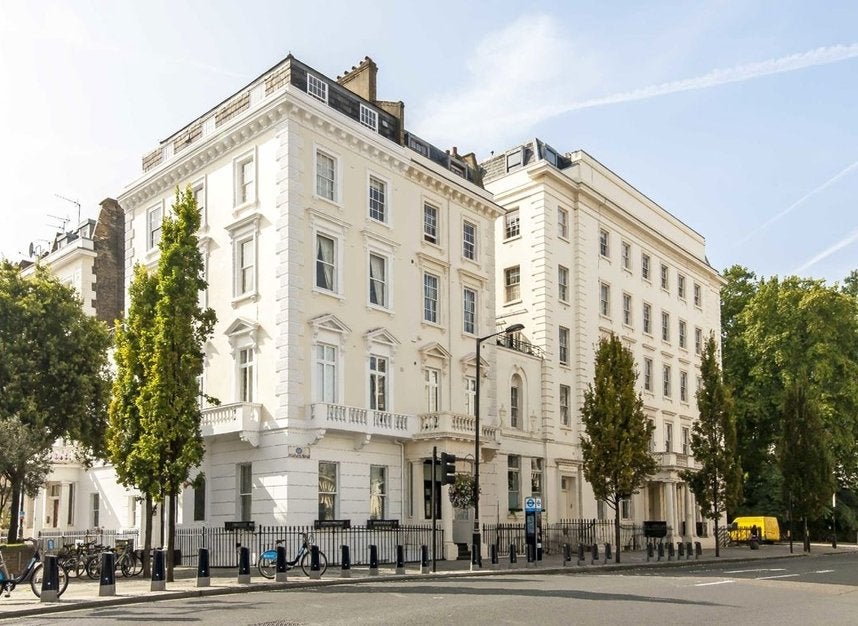 Flat Belgrave Road in City of Westminster