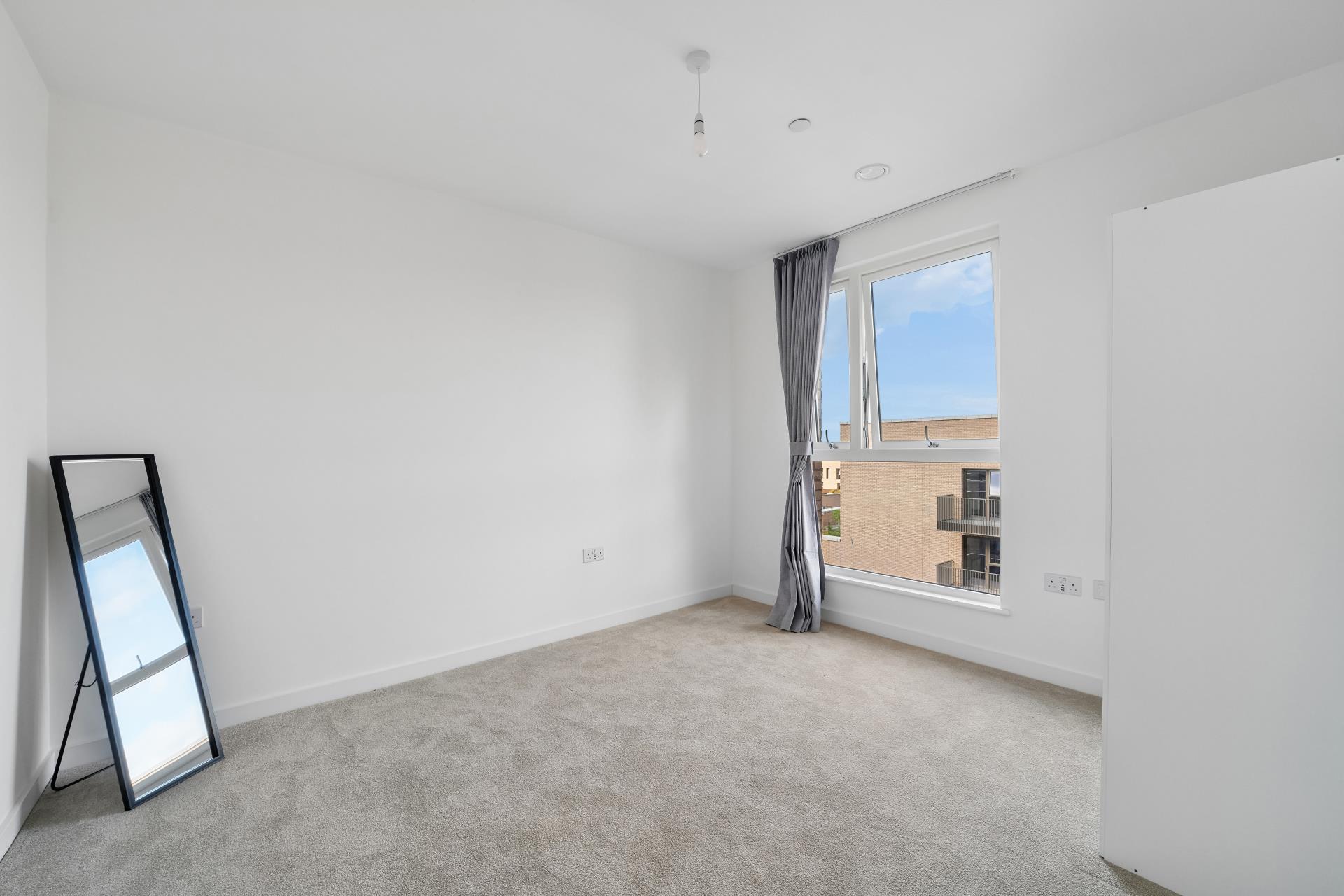 Flat Marsh Drive in Greater London