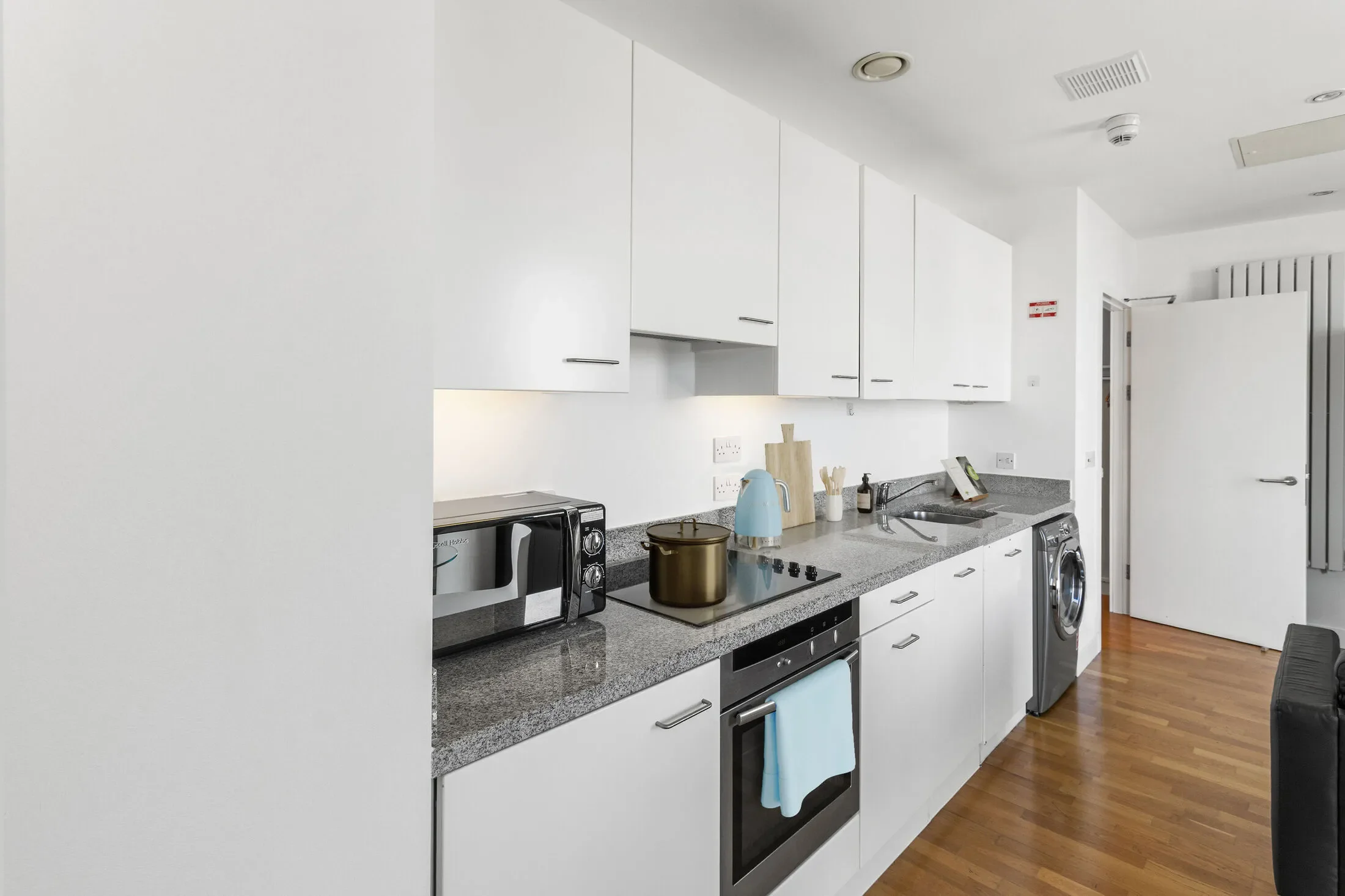 Flat Pentonville Road in Greater London