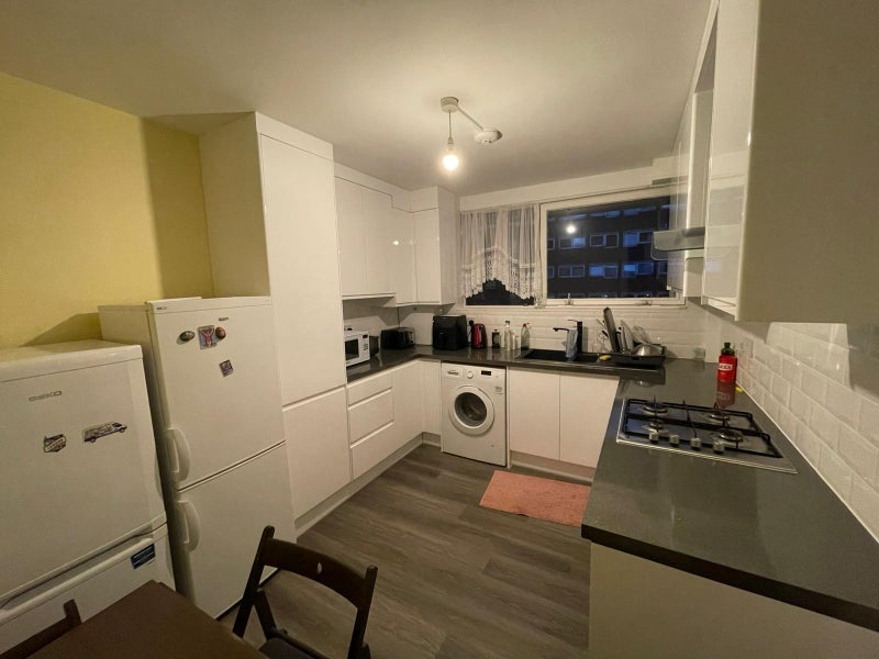 Room Morley Street in Greater London