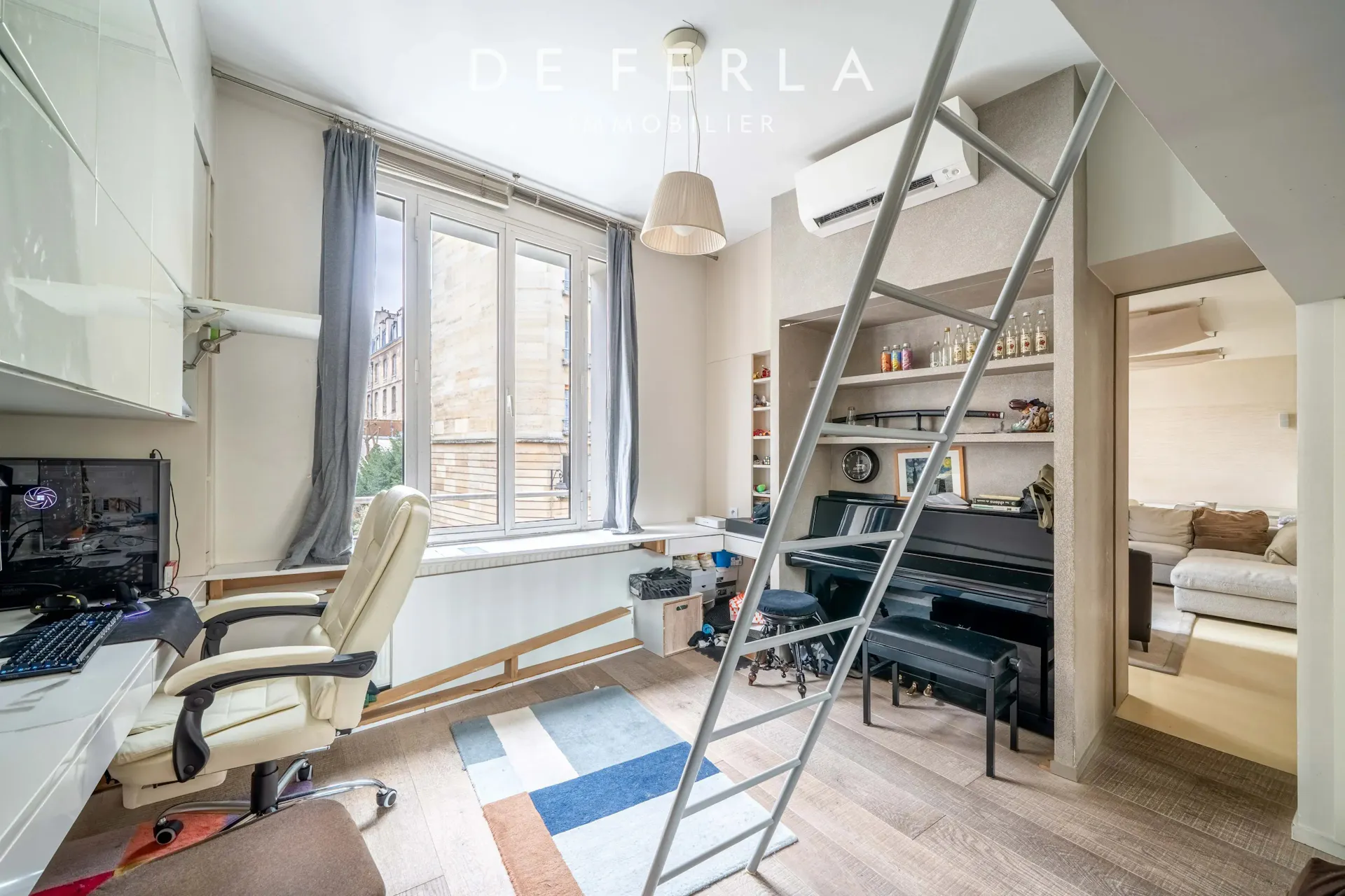 Appartement Rue des Carmes à Paris
