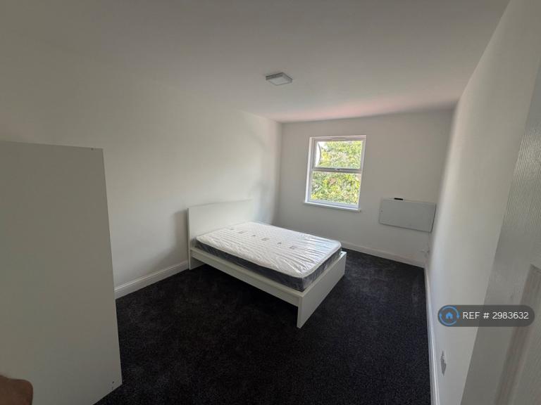 Flat Wood Lane in Greater London