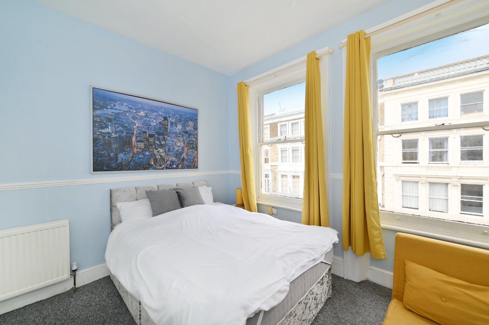 Flat Castletown Road in Greater London
