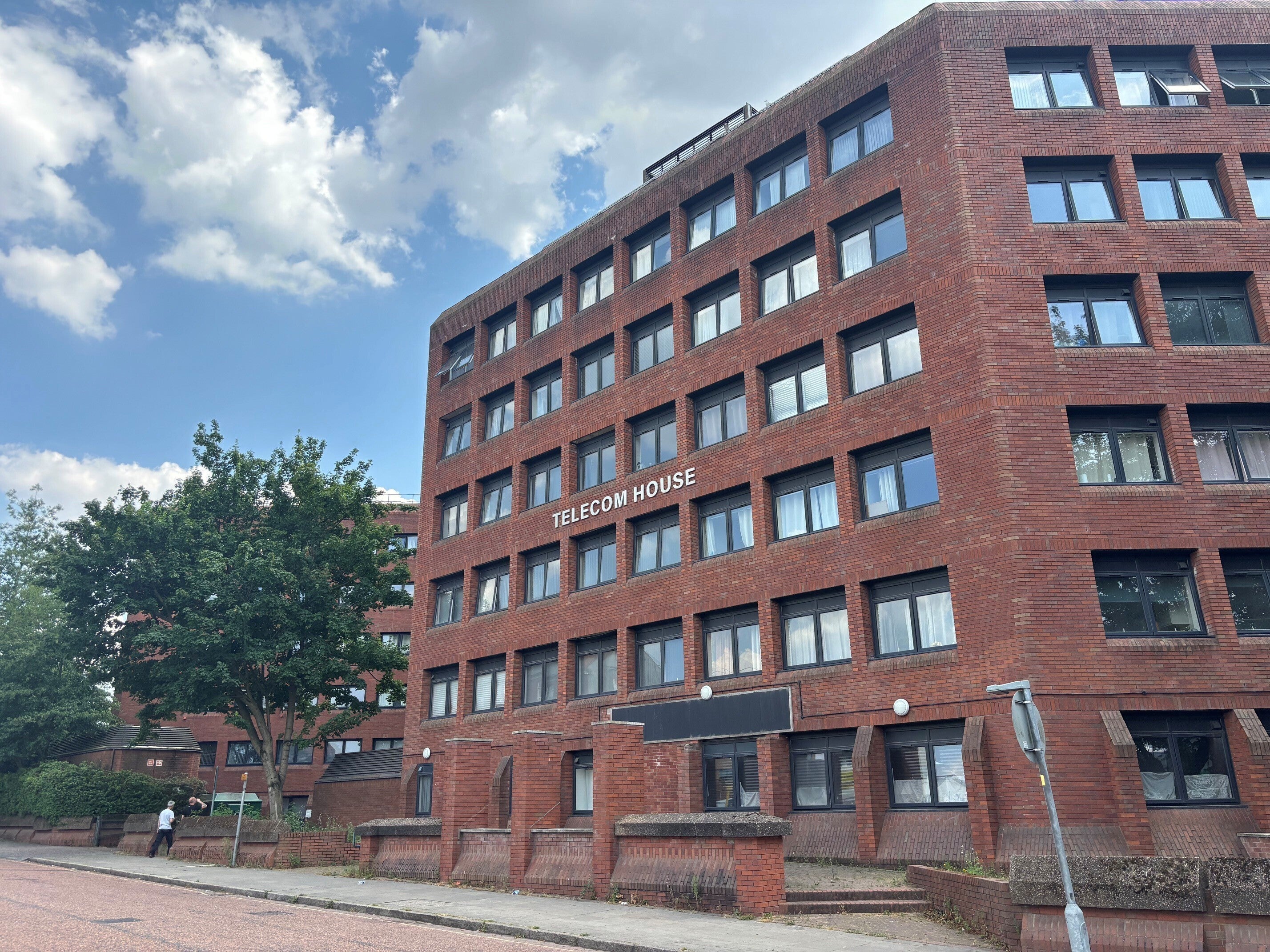 Flat Ring Road St. Johns in Wolverhampton