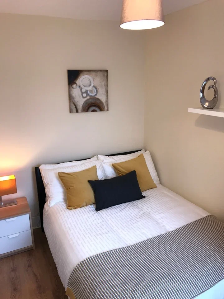 Room Windmill Road in Gillingham