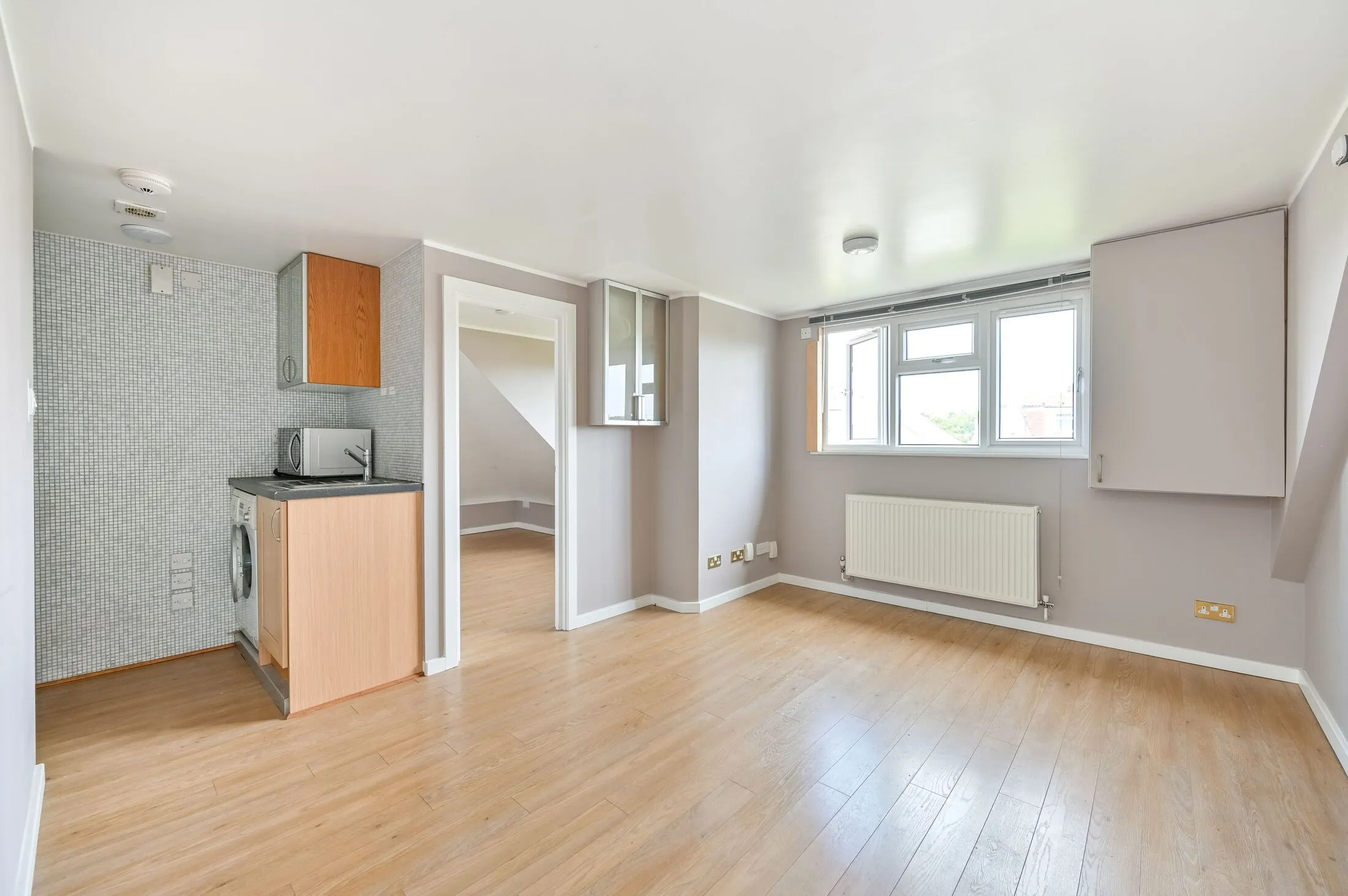 Flat Noel Road in Greater London